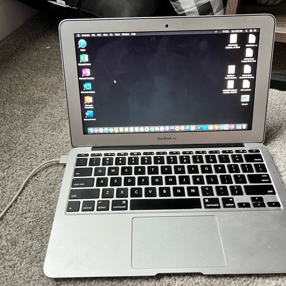 Apple Macbook Air 11inch 2015